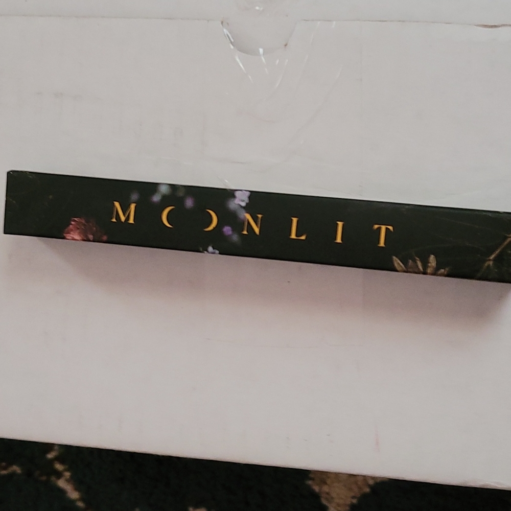 Moonlit Lipstick Pencil,  color Lune# 49